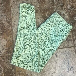 Calia by Carrie Underwood Women's Light Lime With Polka Dot Cropped Leggings Med